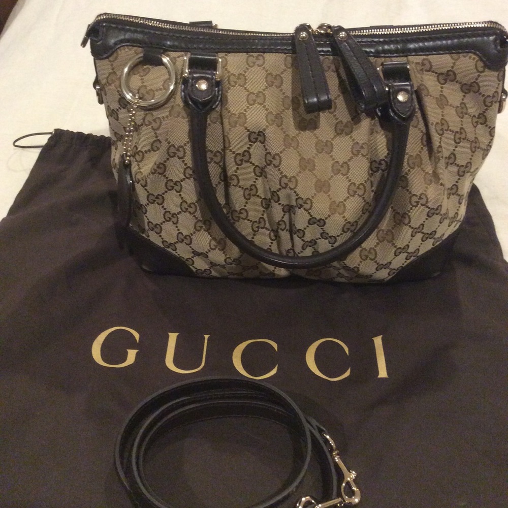 AUTHENTIC GUCCI Bag. Excellent condition.